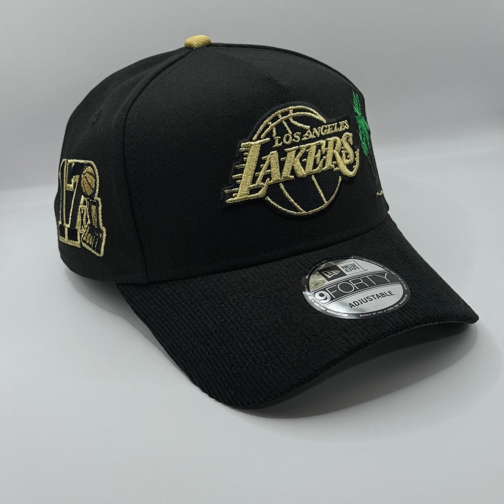 NEW ERA 9 FORTY LAKERS PALMERA NEGRA ORO PANA