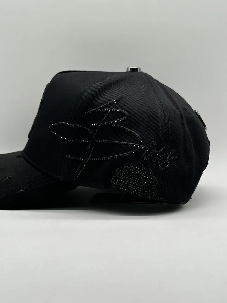 BIGG BOSS BOSTON MURAKAMI TOTAL BLACK