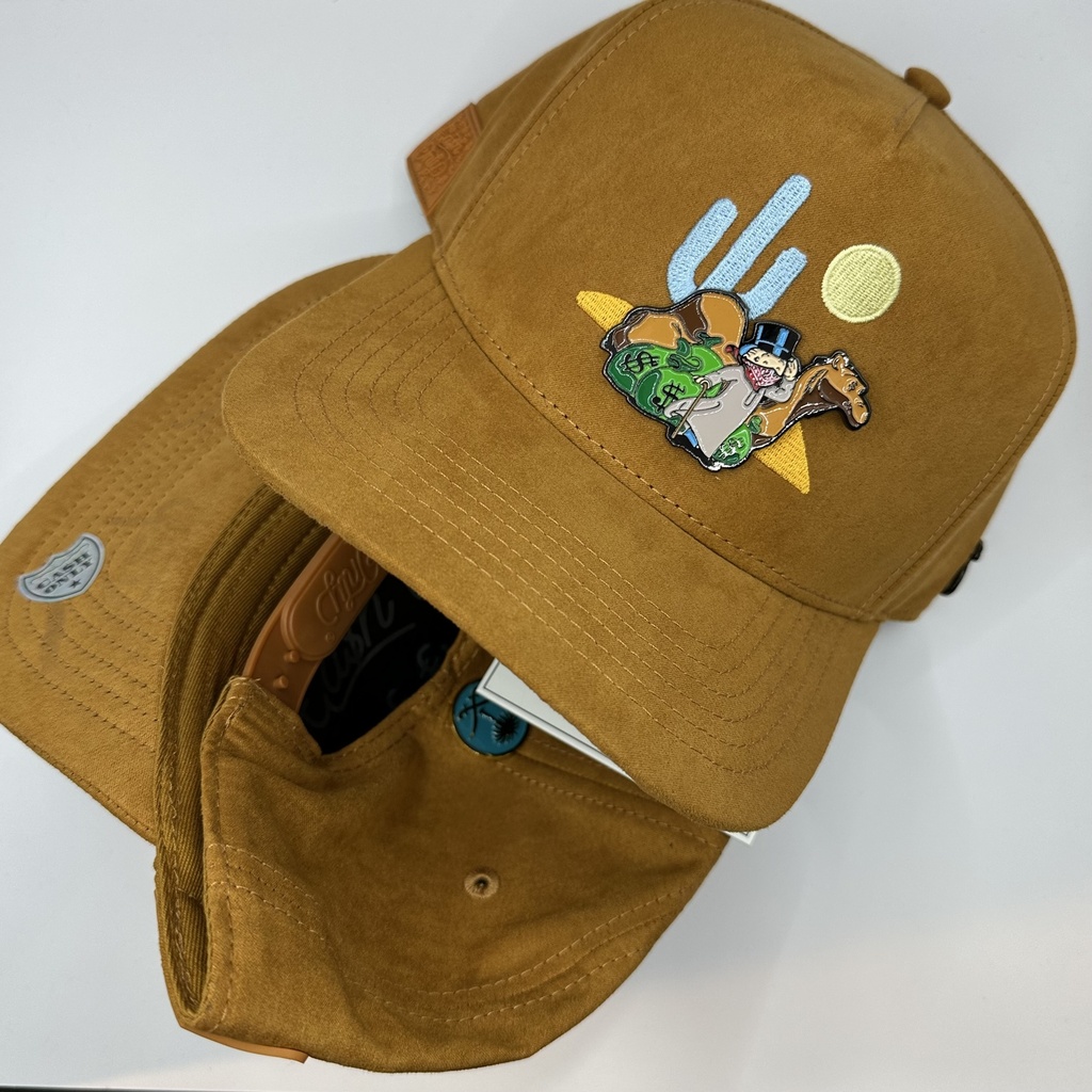 CASH ONLY CAMEL DESERT IN SUEDE