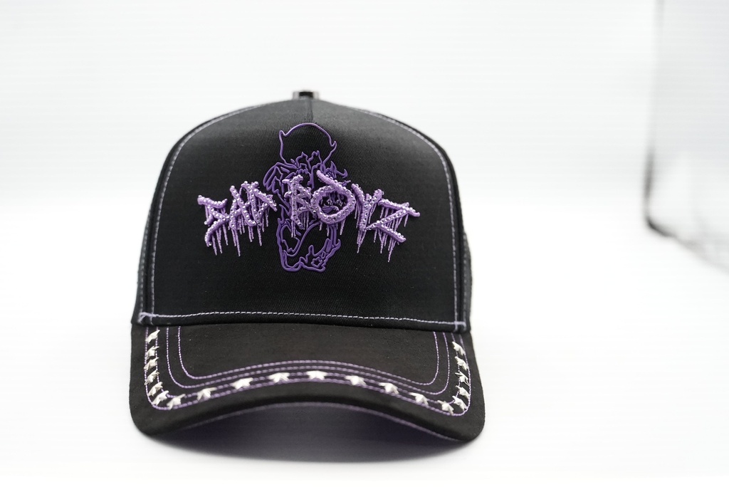 BIGG BOSS SAD BOYS NEGRA CON MORADO