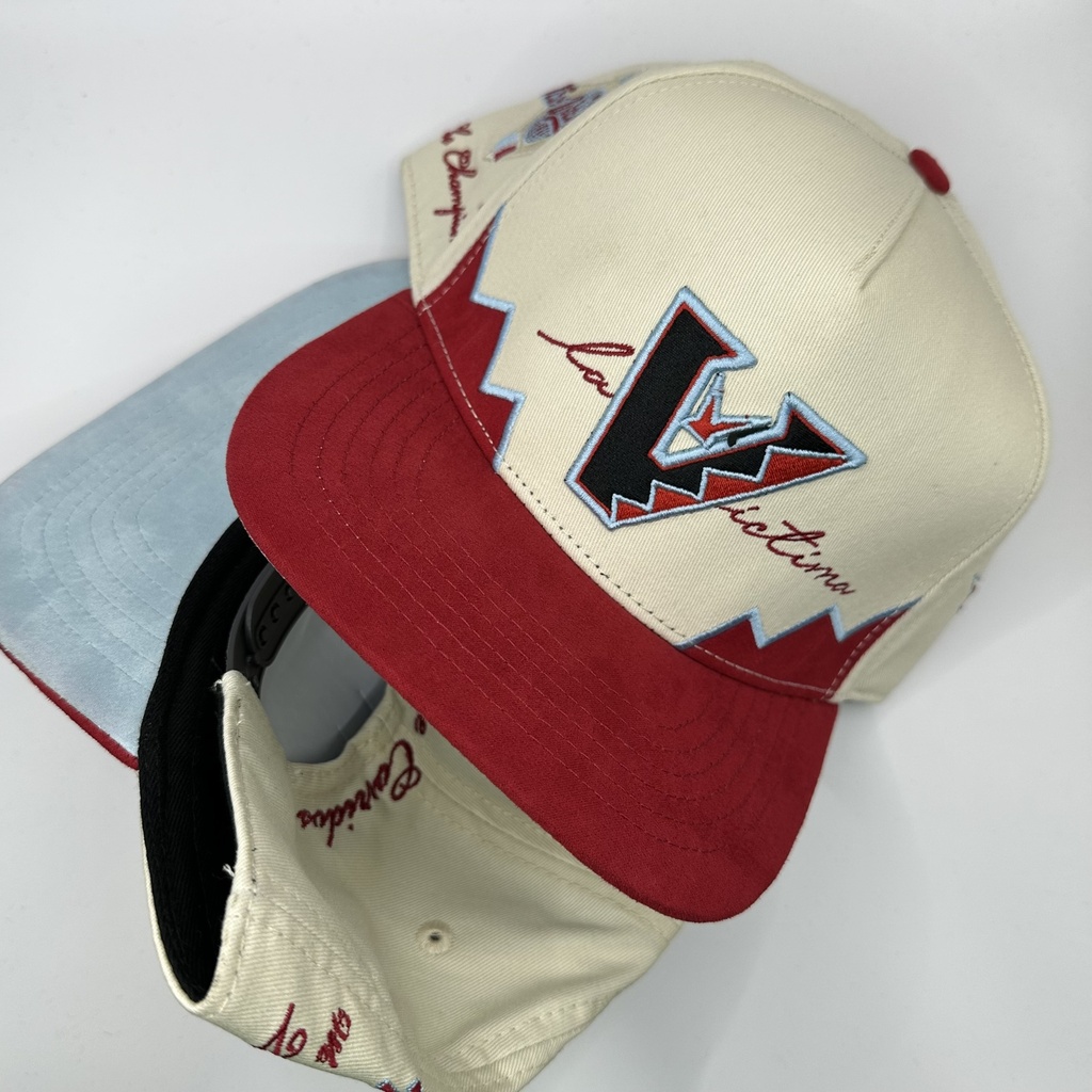 EL TIROS CAPS LA VICTIMA BEIGE ROJA