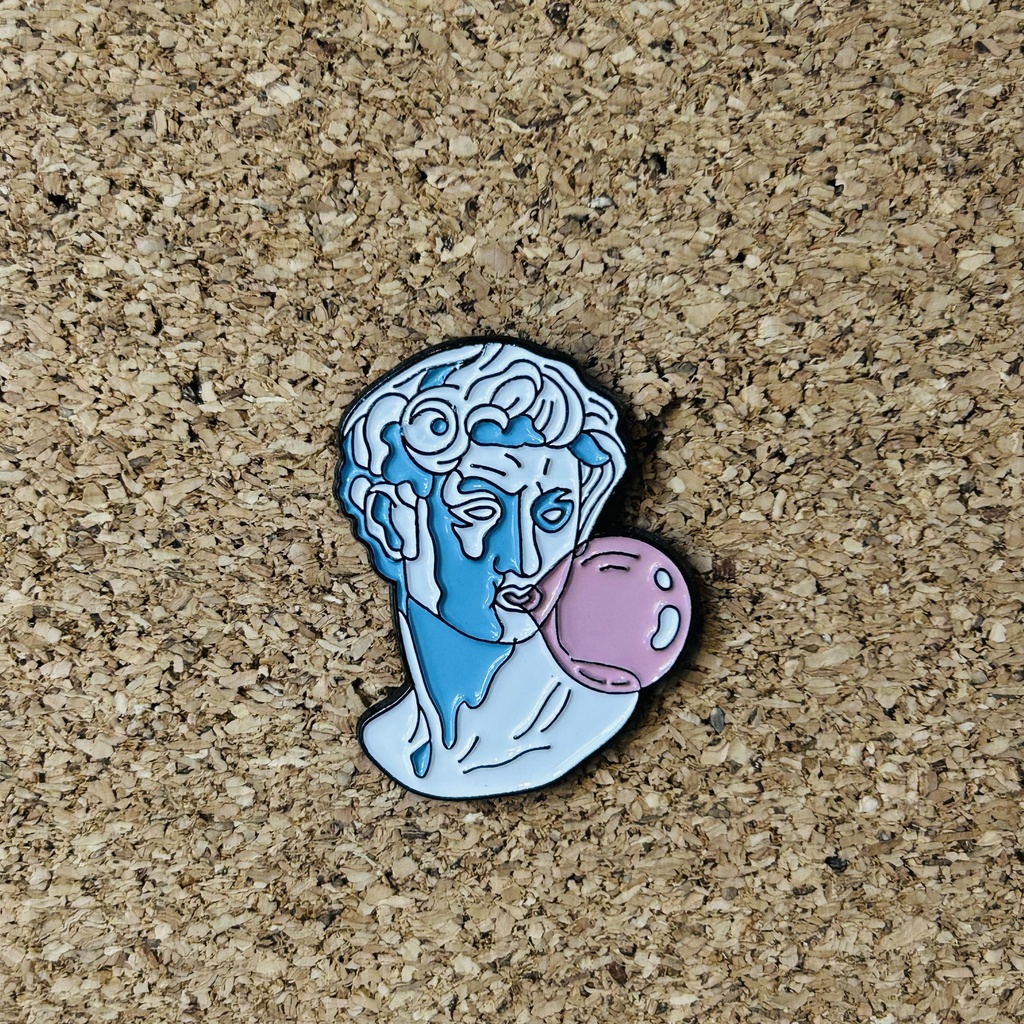 PIN DAVID DE MIGUEL ANGEL ESTATUA