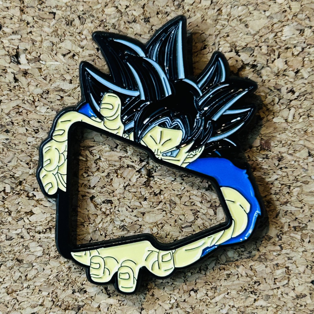 PIN CONTORNO DRAGÓN BALL Z GOKU