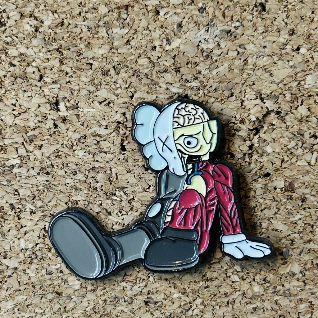 PIN KAWS CEREBRO