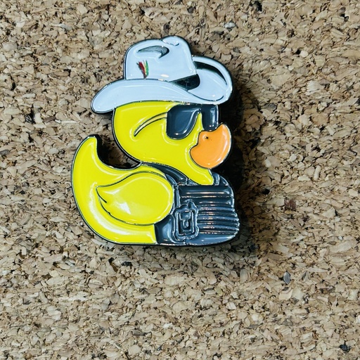 PIN PATITO BELICO CON SOMBRERO