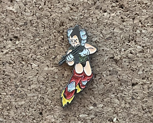 PIN KAWS BÉLICO