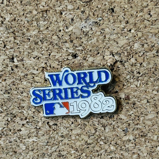 PIN WORLS SERIES 1982 BASEBALL